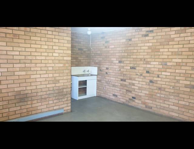 319M² WAREHOUSE TO LET IN BRENTWOOD PARK